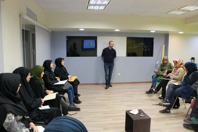 دومین کارگاه «ساخت زندگی بر پایهٔ استانداردهای شخصی»
